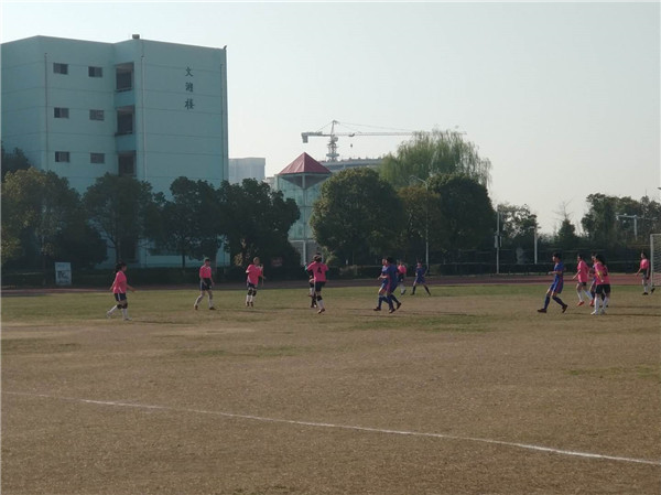 盱眙县官滩中学在淮安市第七届“市长杯”足球赛上创佳绩 图1