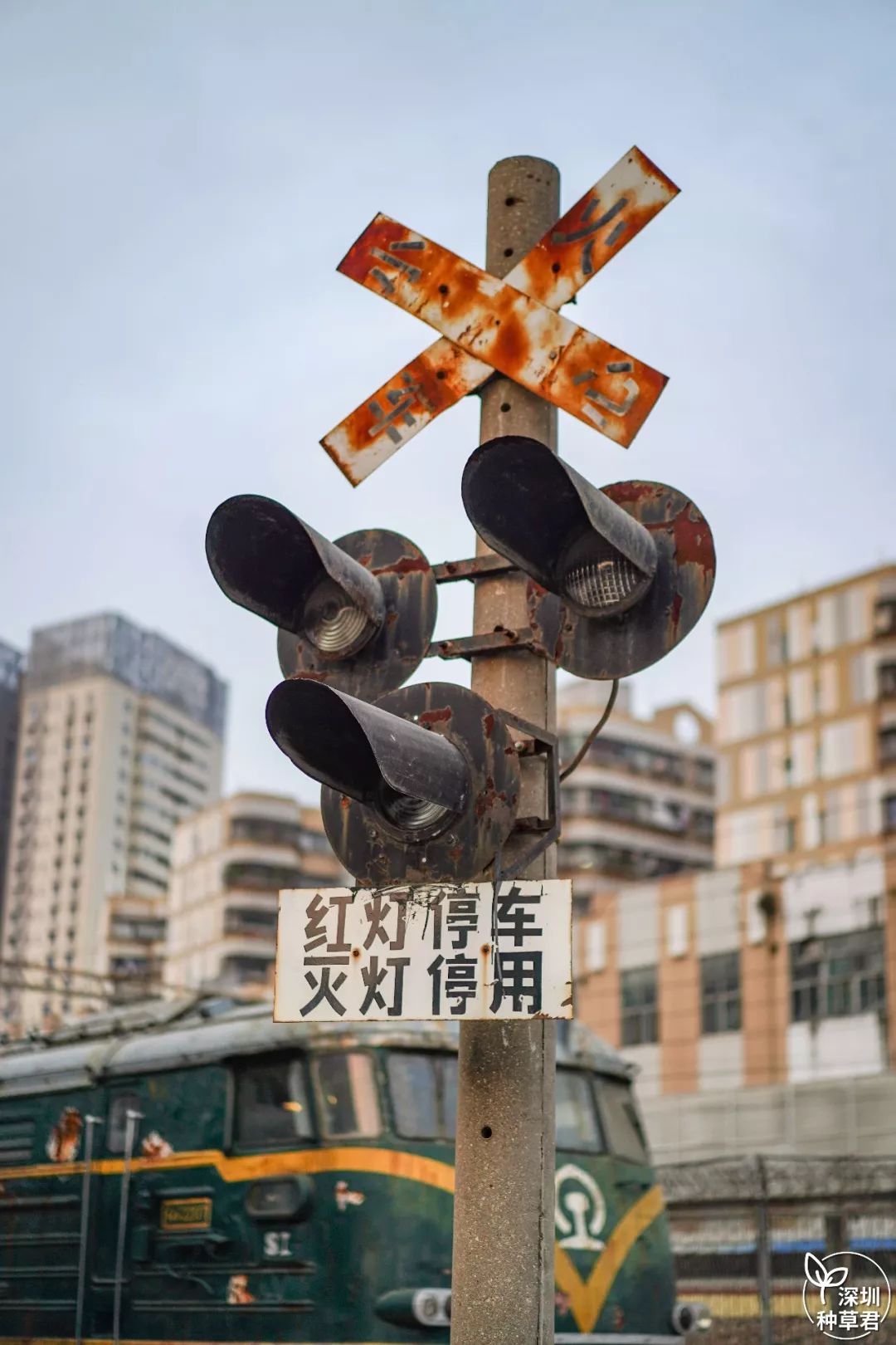 草埔惊现1967年造绿皮火车电影级大片拍摄绝佳地