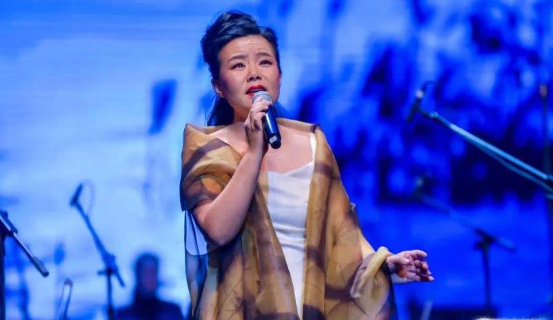 歌手12期突围赛,十组歌手争三个总决赛名额,龚琳娜陈楚生被看好
