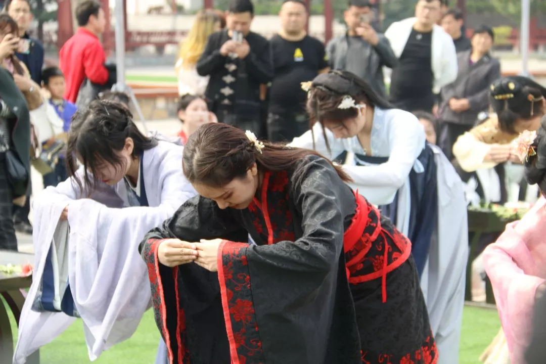 着汉服,行汉礼,学花艺…芒砀山春韵华服嘉年华圆满落幕