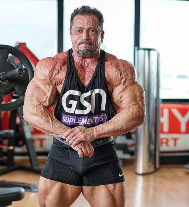 原创巴西最强壮男人,49岁仍坚持健美,身高仅有165,体重高达111公斤