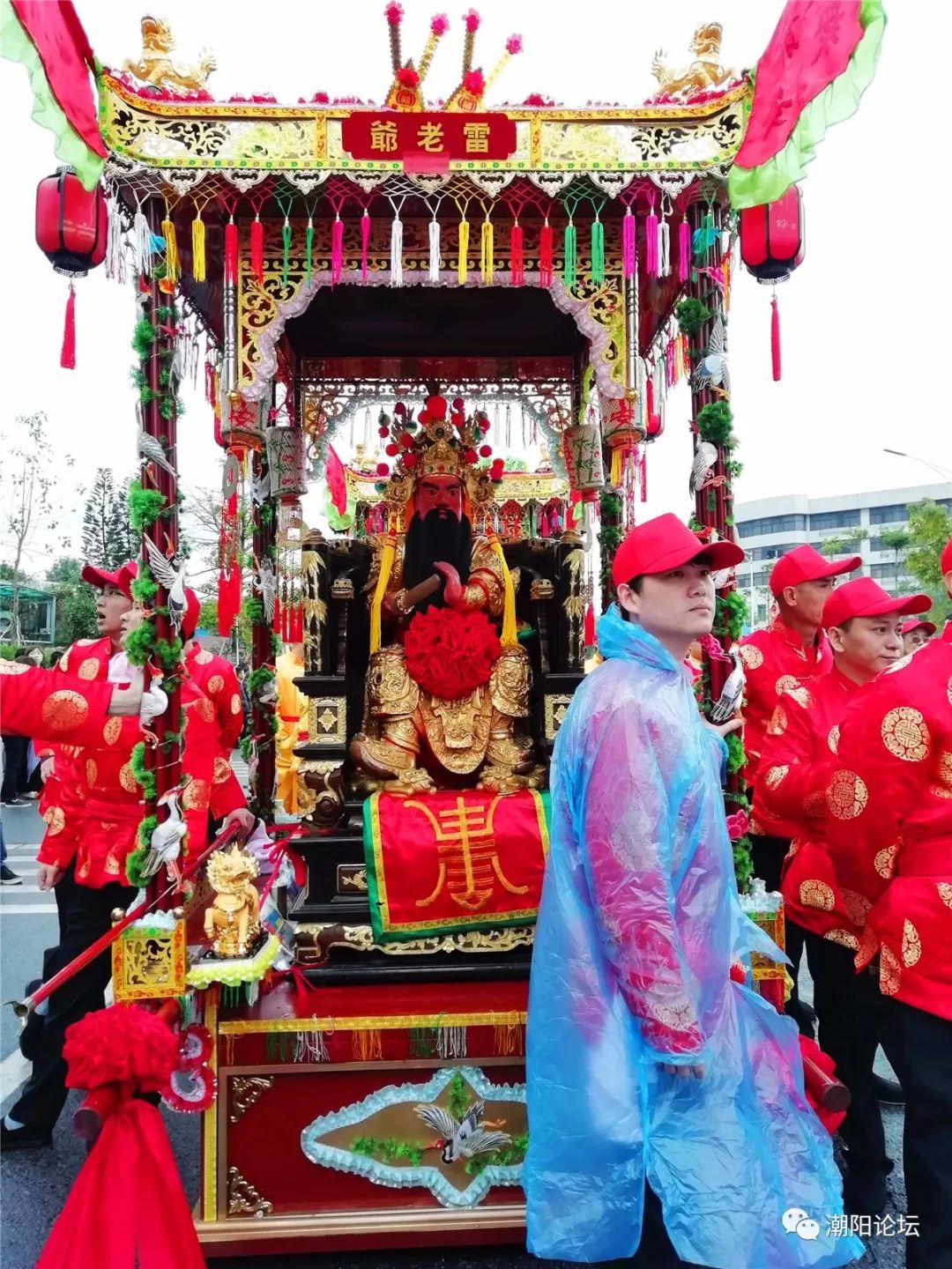 今天潮阳人大闹濠江双忠圣王巡游