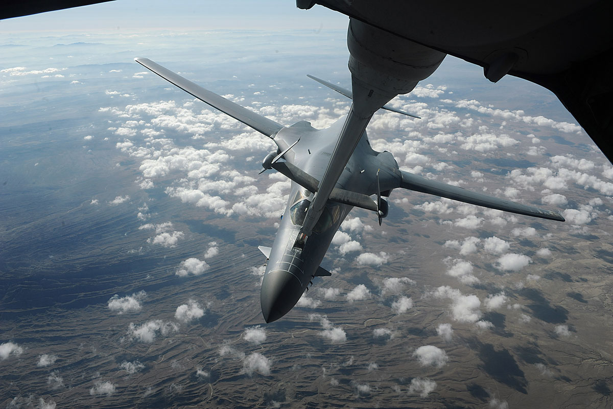 高清图集美国空军b1b枪骑兵轰炸机