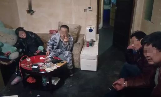 "衡阳群众"再立功!衡阳警方捣毁一吸贩毒窝点,抓获4名涉毒人员