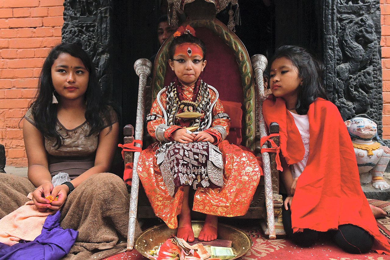 “活女神”库玛丽：尼泊尔最孤独的人_女童