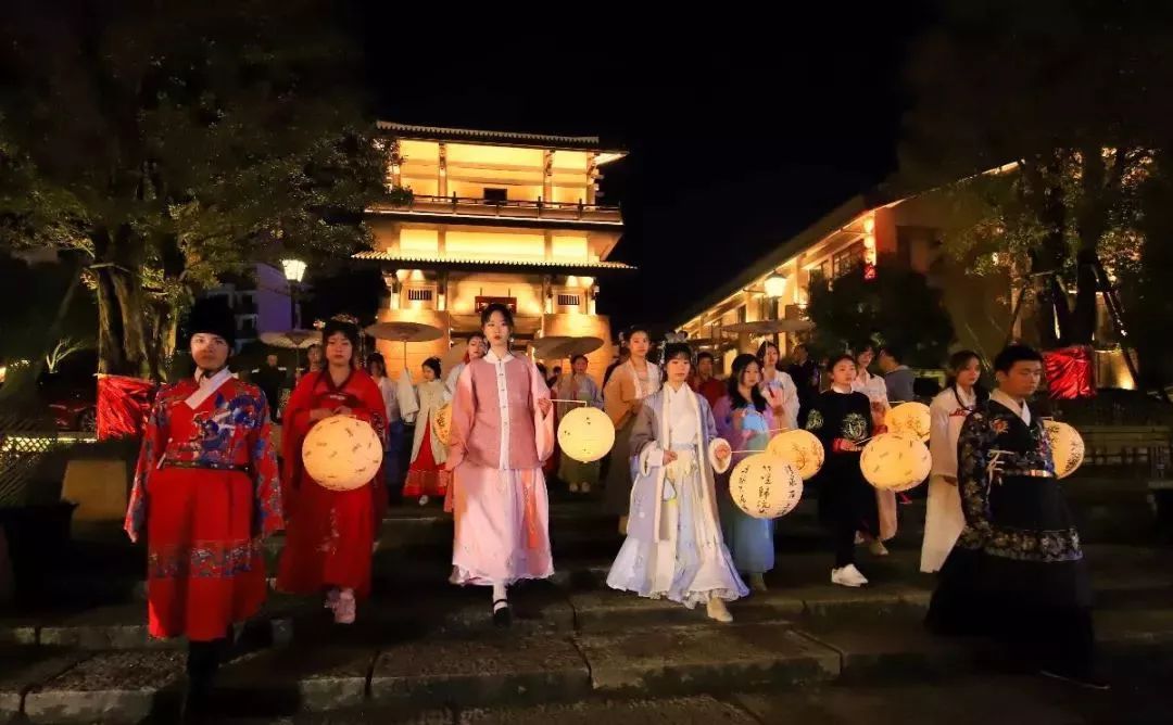 沐春风,敬花神,提花灯,一场春日盛宴在温汤上演!