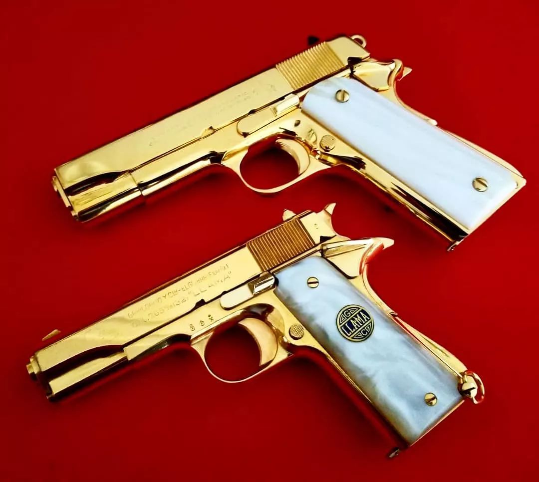 枪械库:【满眼尽是"黄金武器"】金色外表的ak,金色m1911才最配!