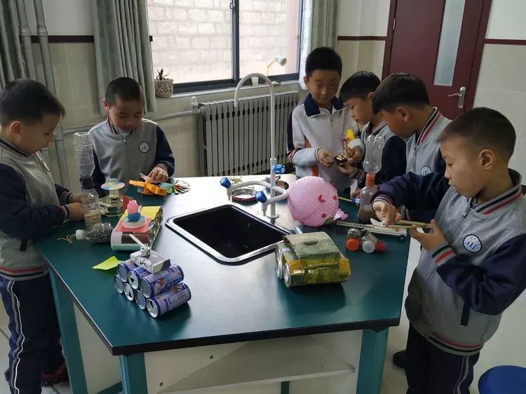 温泉学校小学生科技小发明小制作竞赛活动圆满成功