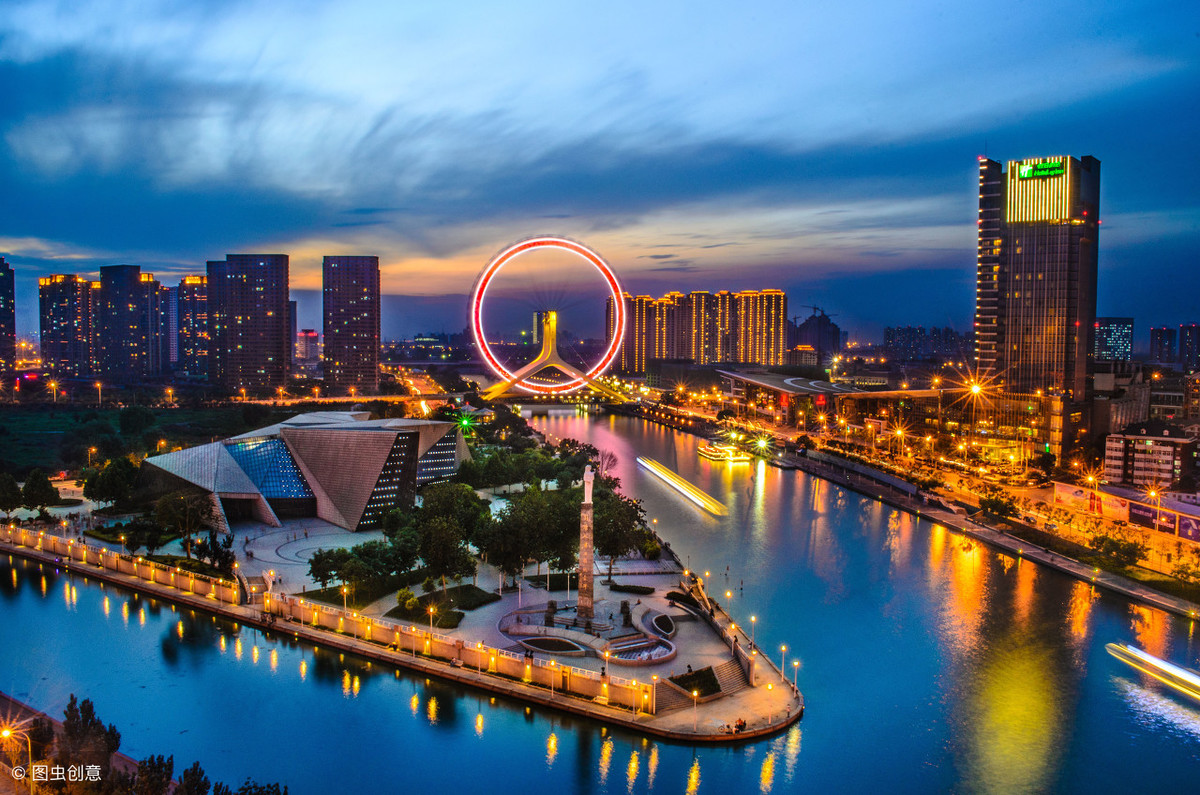 随意骑行一辆单车沿海河两岸沿线骑行,赏海河夜景与两岸人文.