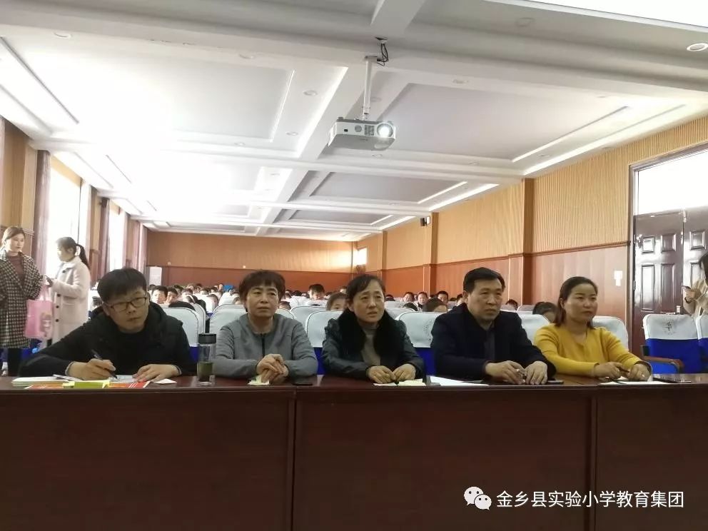 神什么飞扬的成语_飞扬神途发型图片(3)