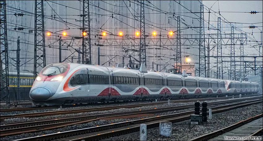 京沪高铁联络线.港铁crh380a-0251/0252重联回送四方厂.