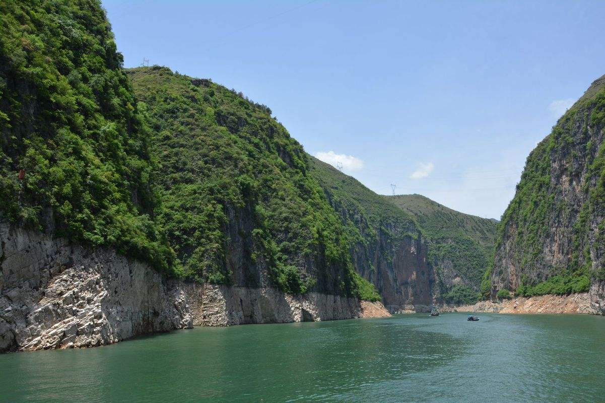 湖北经济总量第二大城市_湖北经济学院(2)