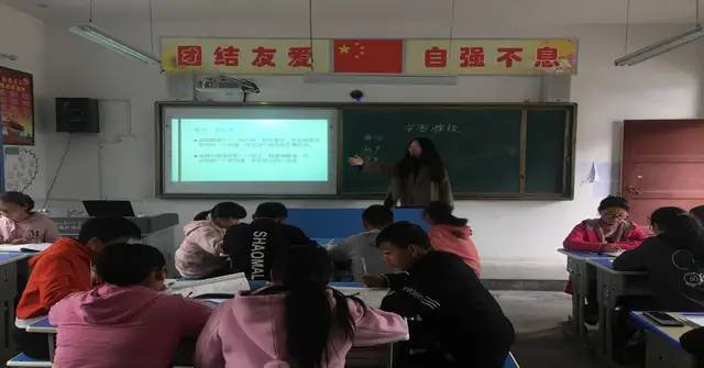 城固县润东九年制学校到双溪九年制学校开展教学交流活动