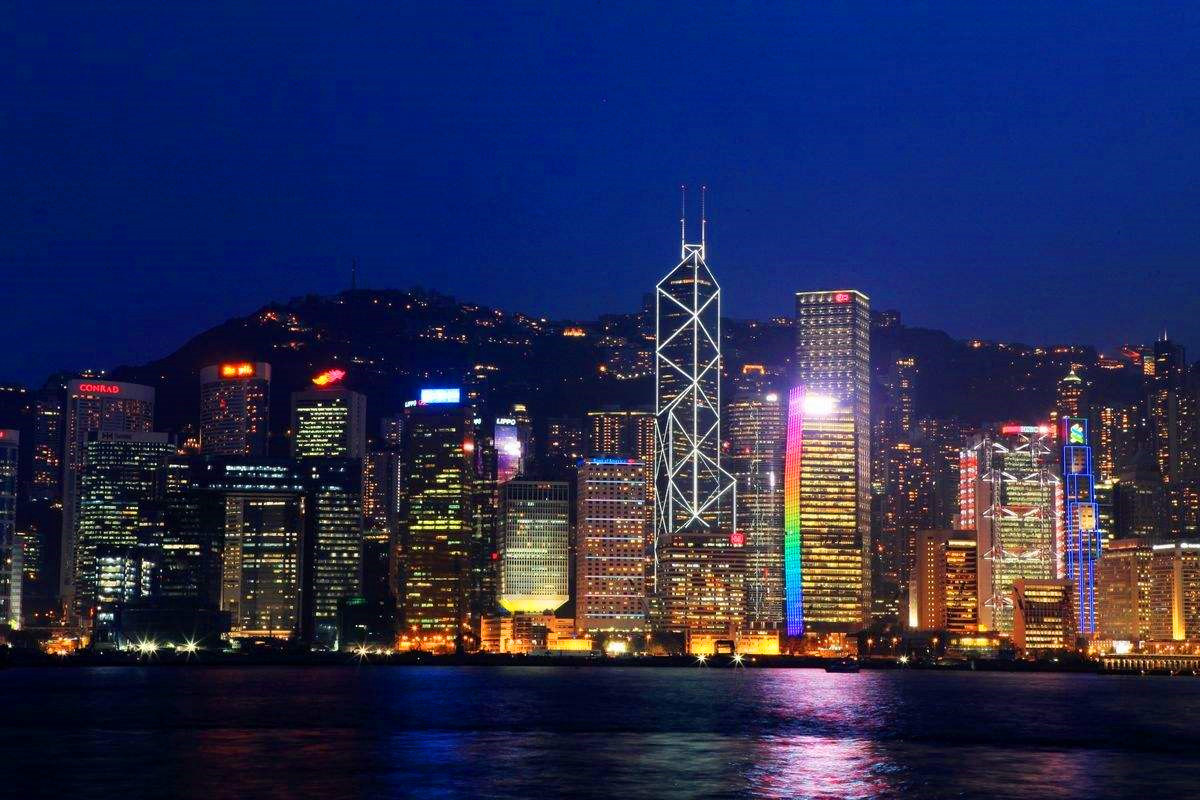 香港的人口和面积_香港和深圳面积(2)