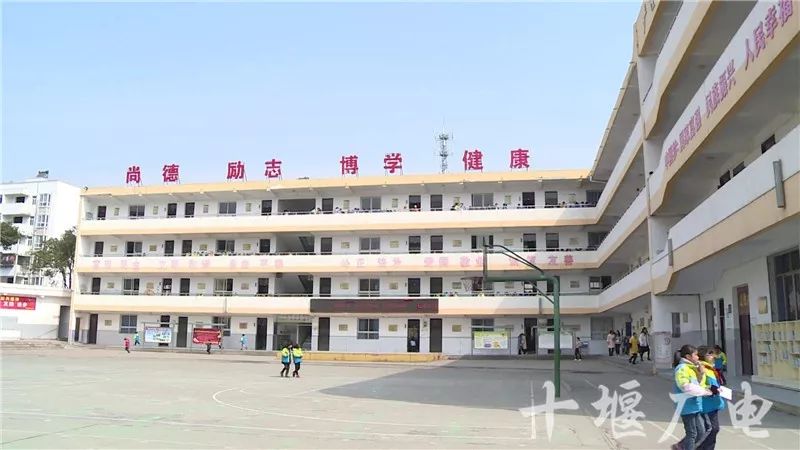 张湾区人口数_张湾区阳光小学照片