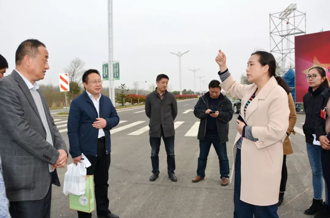 "中农联·农批市场杯"泗马倒计时 易冰副县长现场会办马拉松工作