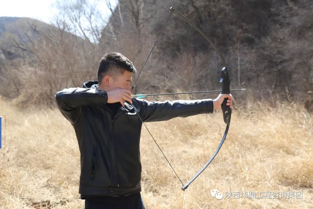 怎么搭弓射箭_周子瑜射箭图片