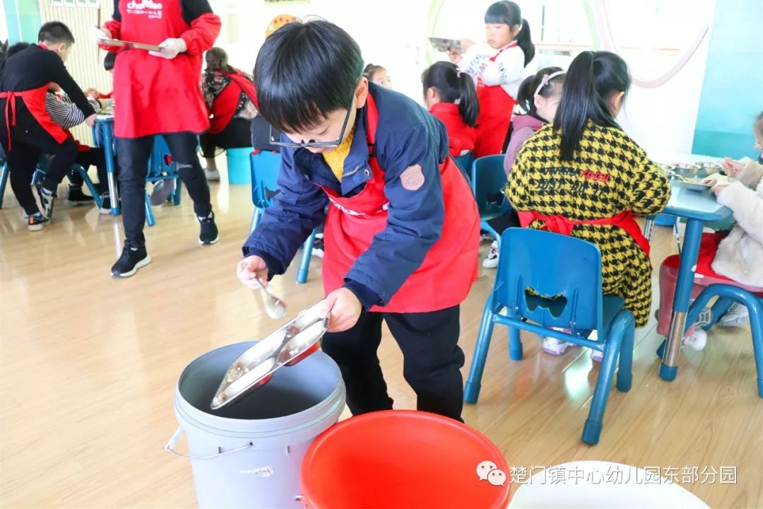 【园内时讯】我的午餐,我做主——楚门东方红幼儿园大班自助餐活动