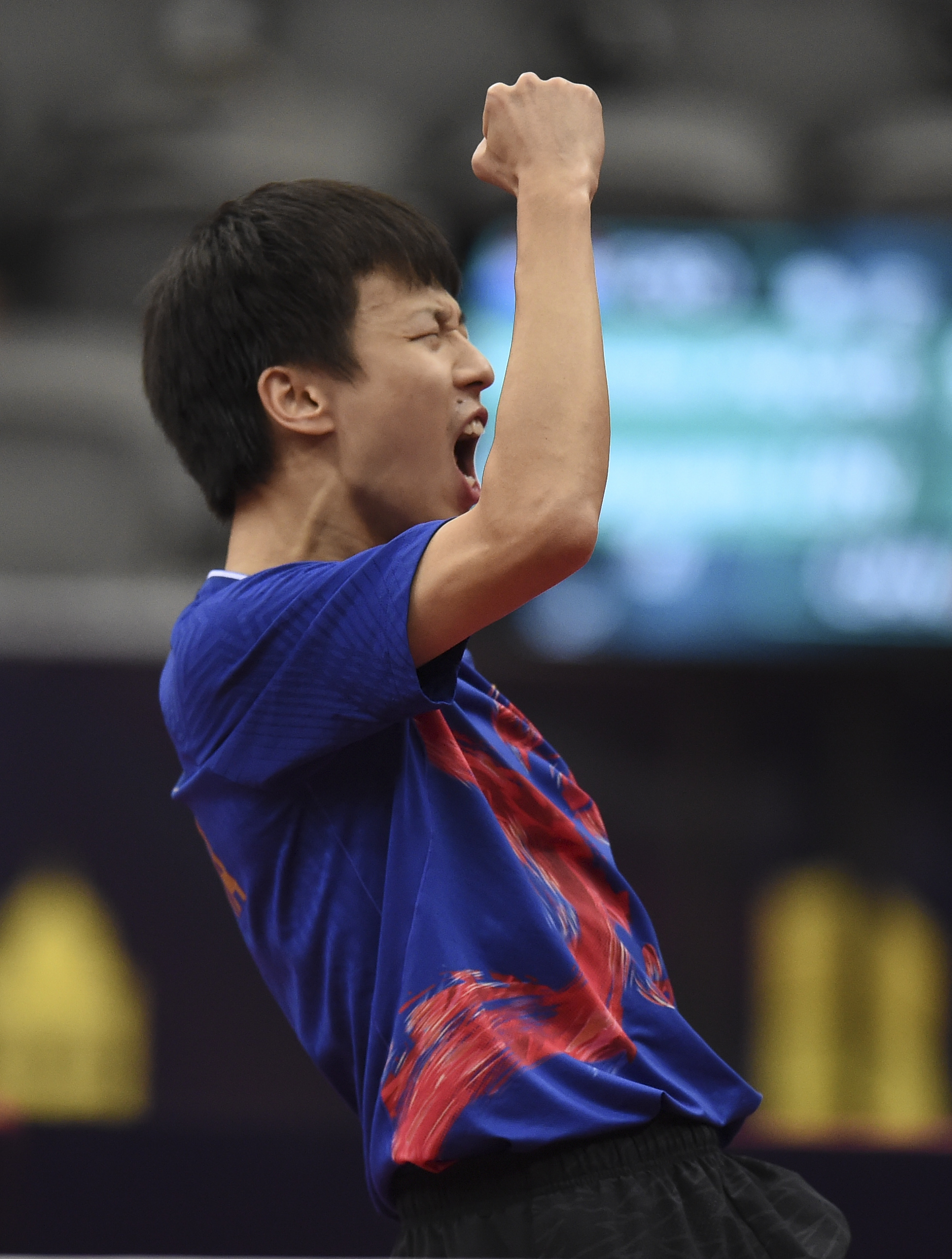 乒乓球——卡塔尔公开赛:林高远首轮晋级