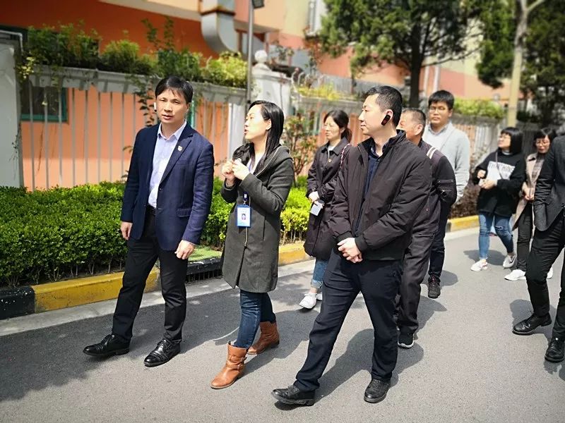 浙江省桐乡市梧桐街道党委副书记一行到曲阳路街道调研社区治理工作