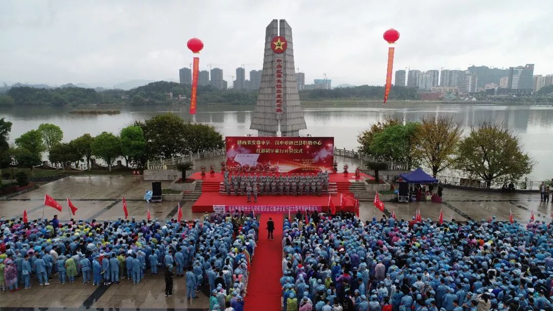 今天!1600多人从千里之外来到于都,准备