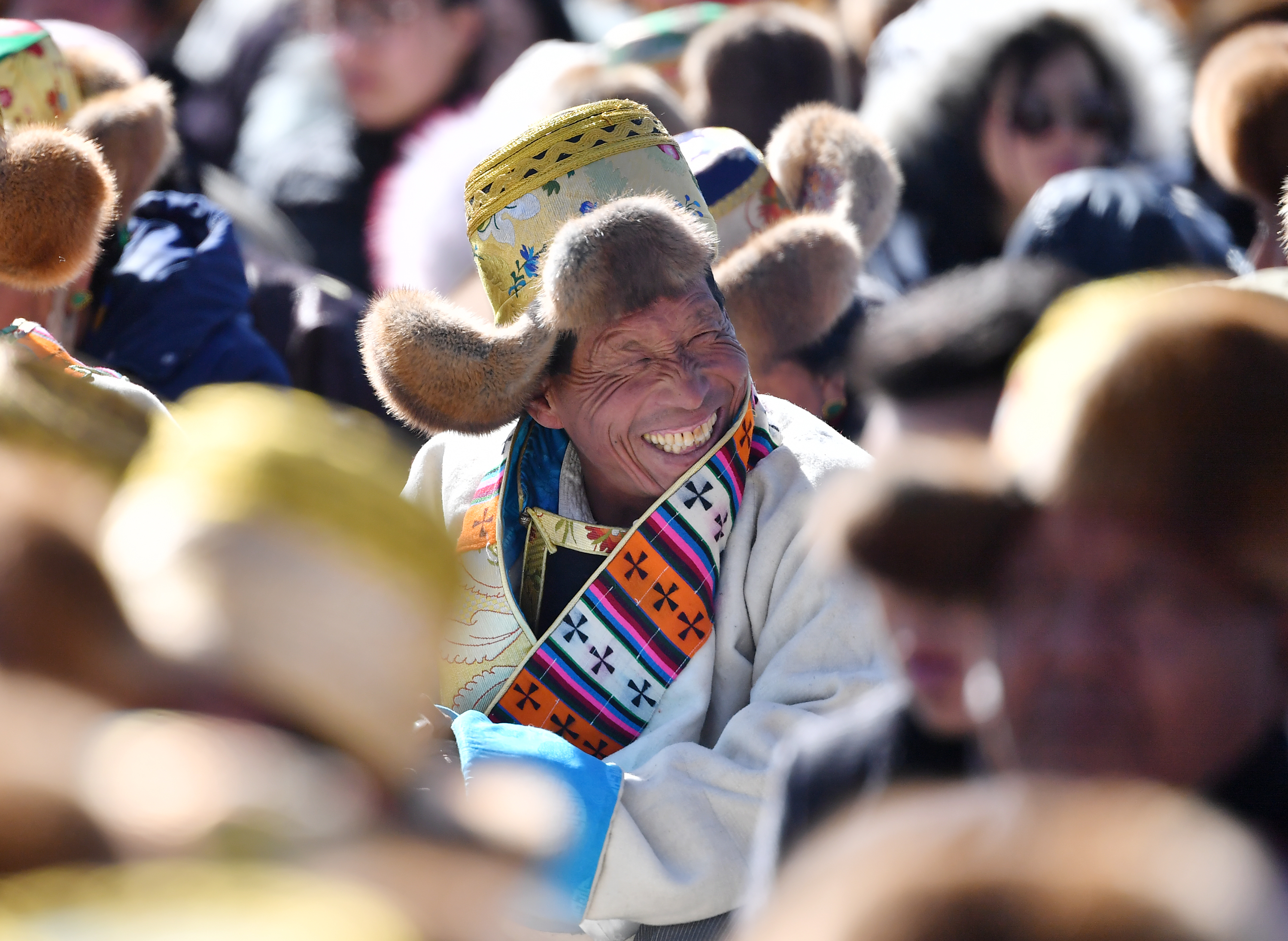 新华社照片,拉萨,2019年3月28日笑容3月28日,庆祝西藏民主改革60周年