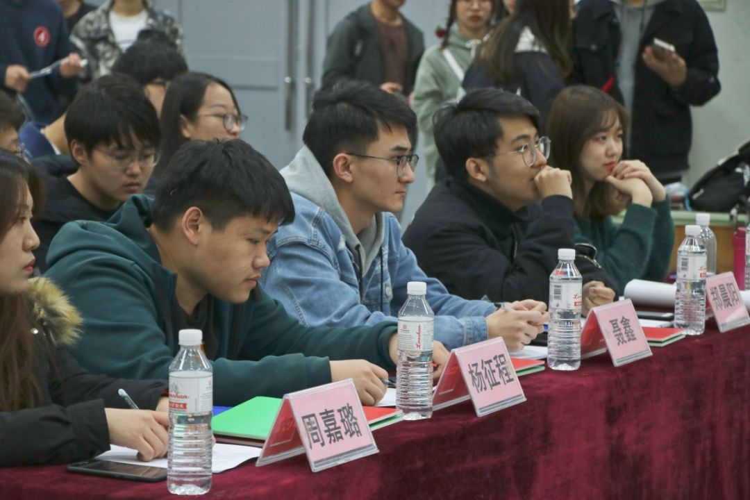 音乐学院学生会副主席周嘉璐,音乐学院学生会副主席聂鑫,音乐学院学生