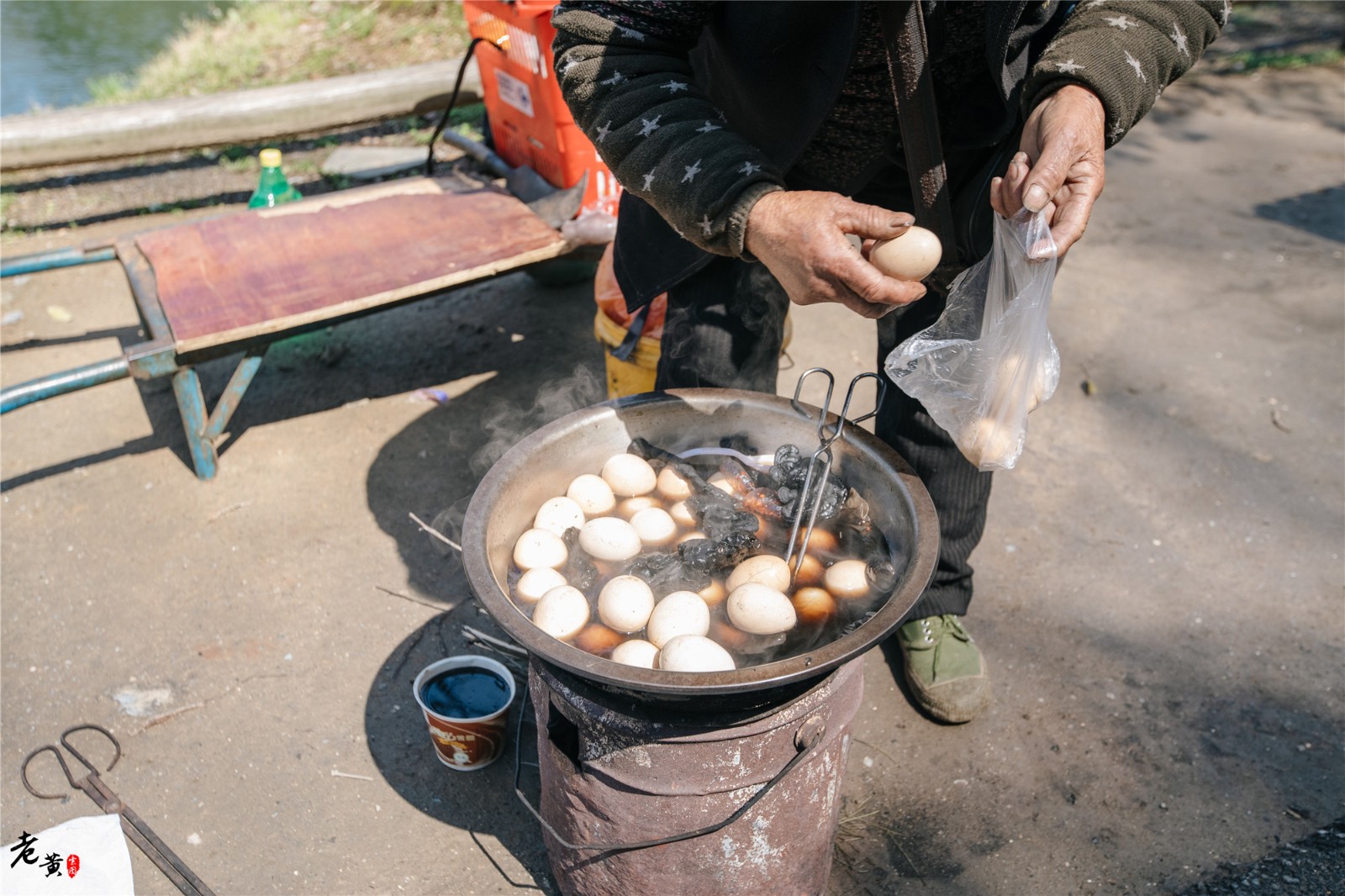 原創
            茶葉煮蛋家喻戶曉，但從沒吃過靈芝煮蛋，如此珍貴但價格卻很親民 旅遊 第6張