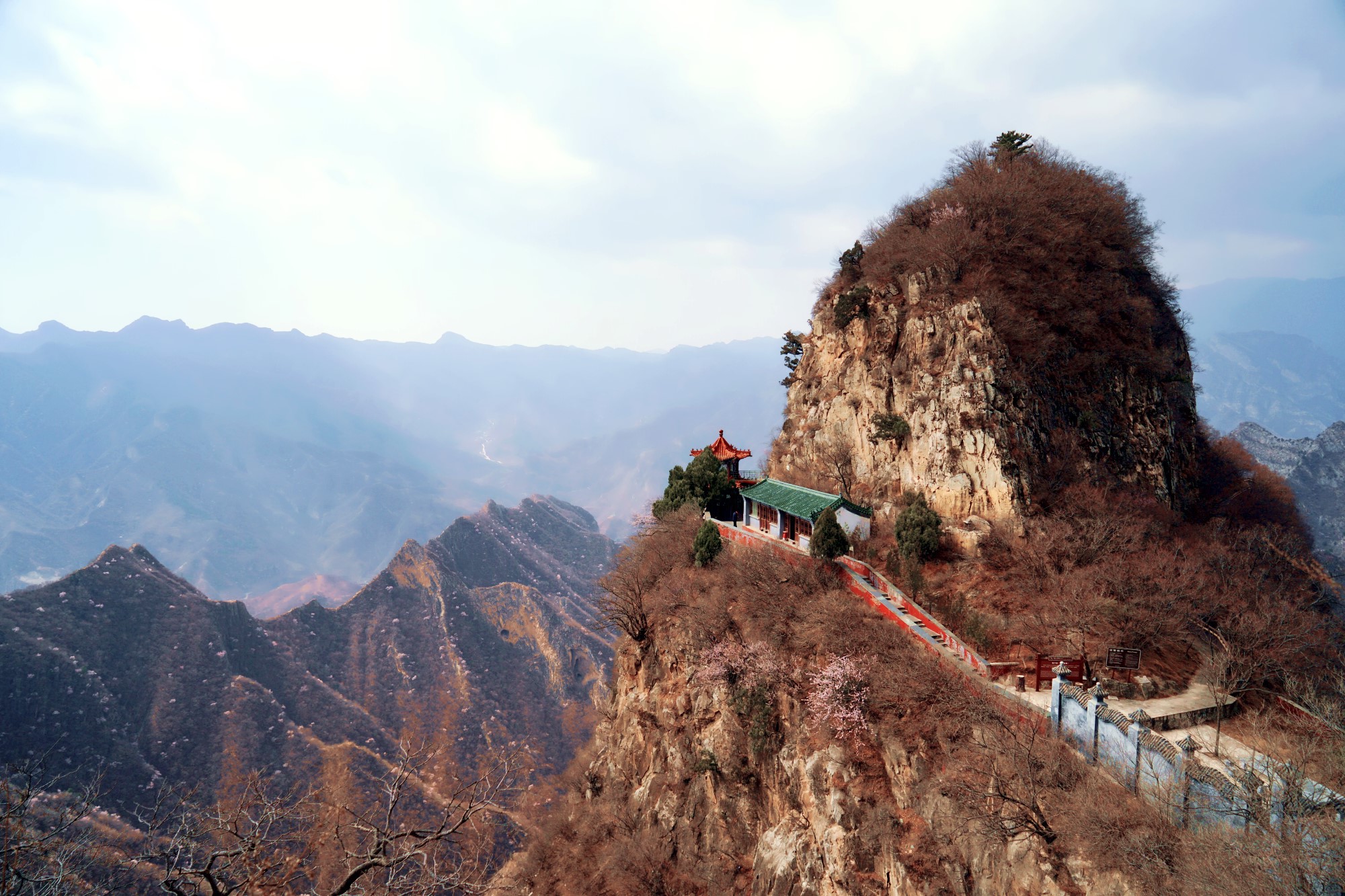 “京都第一奇山”圣莲山，赏花踏青这里人少景美