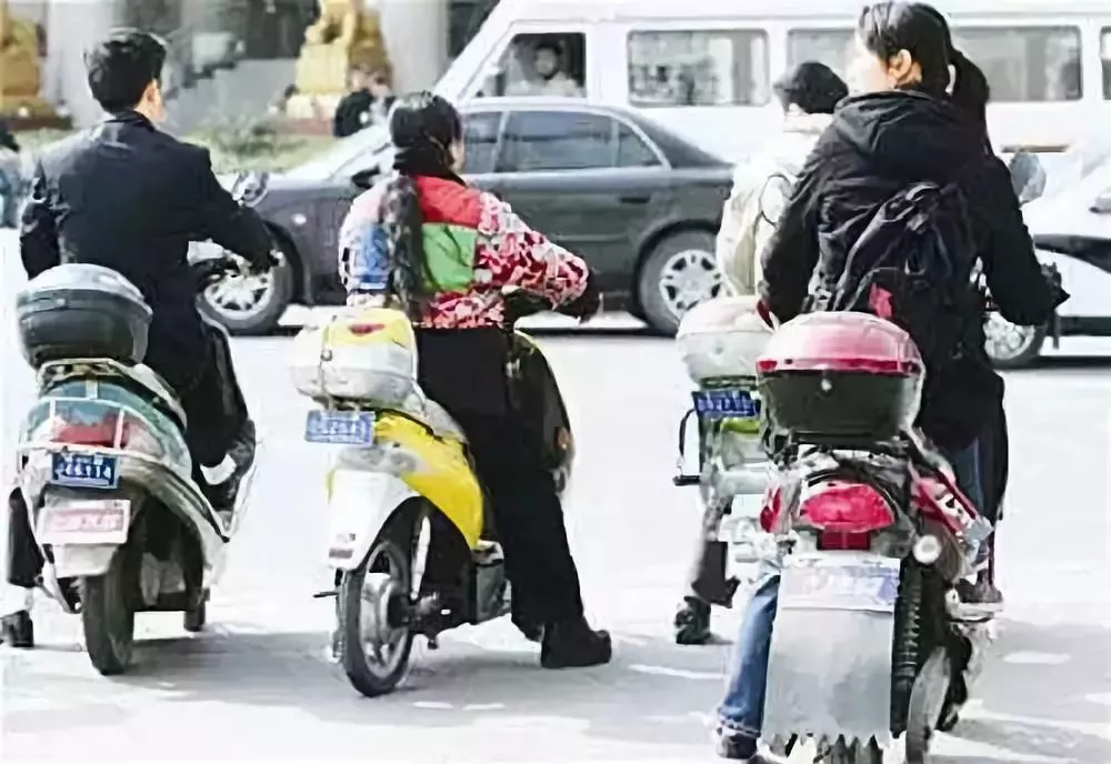 挡风衣电动车_电动车挡风被(3)