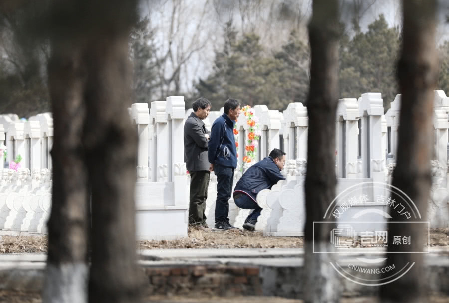 清明节前长春息园迎来周末祭扫高峰