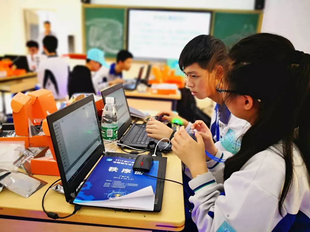 首届广州市中小学电脑制作活动创客竞赛现场赛在我区成功举办