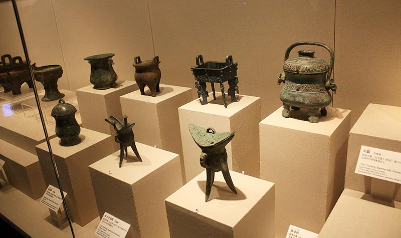 第二天: 赫赫有名的陕西历史博物馆,有大量珍贵的历史文物遗产.