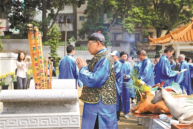 寿姓总人口_老人过寿生日蛋糕图片