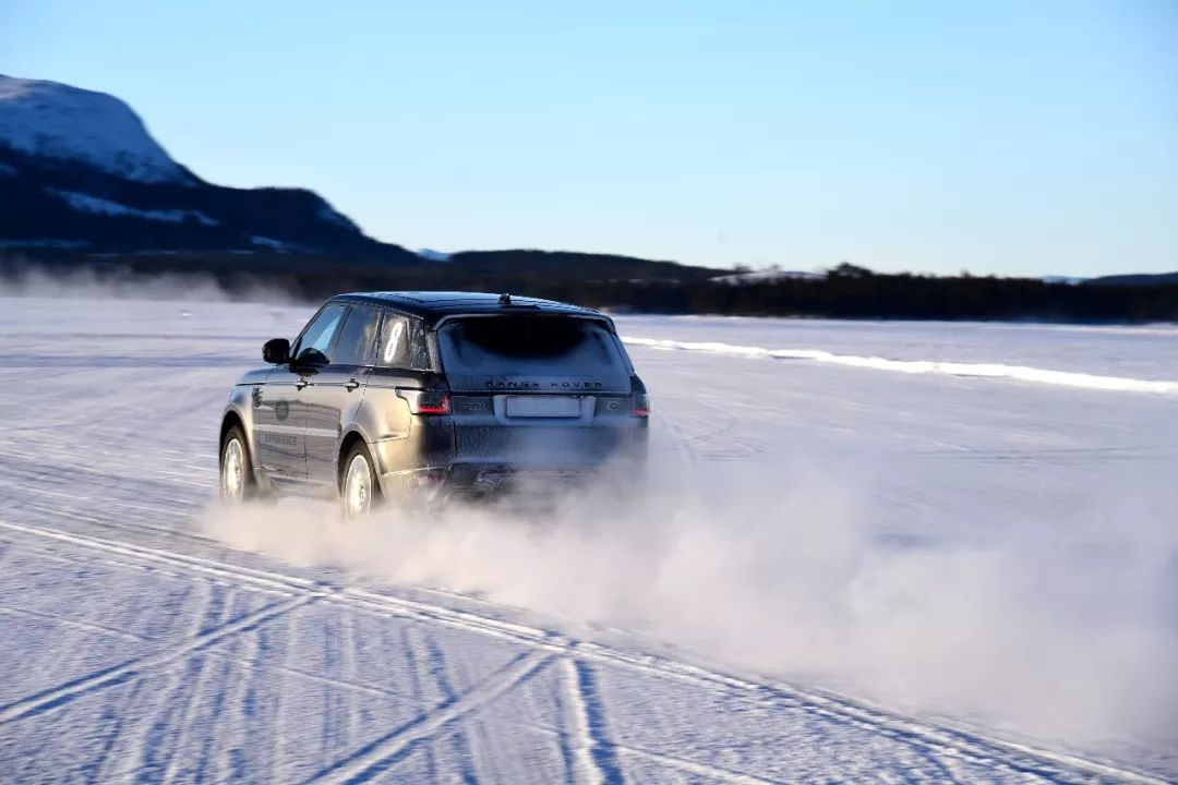 豹走北极虎啸瑞典捷豹路虎2019瑞典冰雪试驾