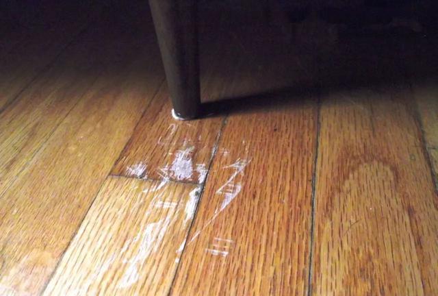 地板砖有刮痕怎么办