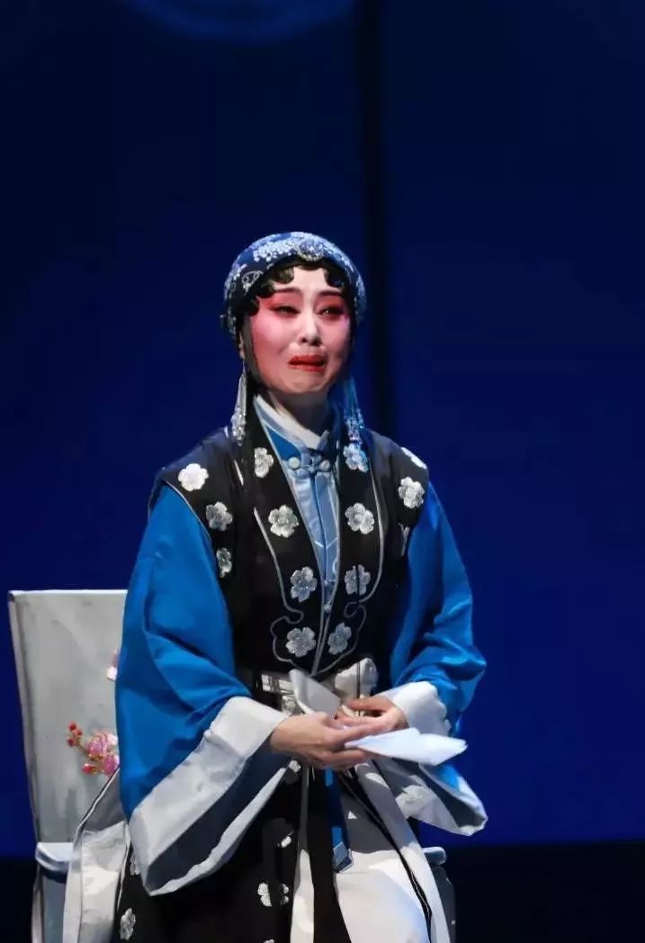 秦腔演员李小青入围梅花奖终评作品秦腔传统剧马前泼水图解