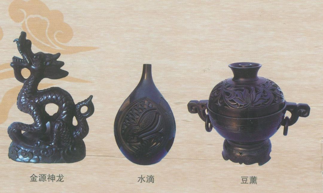 黑陶一直被誉为原始文化瑰宝,有着黑如漆,明如镜,薄如纸,硬如瓷,敲如