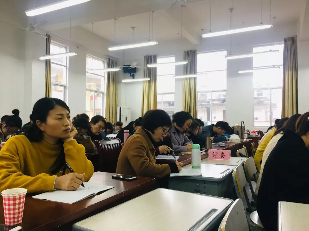 两位名师点评!县2019年小学语文(城区学校)课堂教学评比活动顺利举行