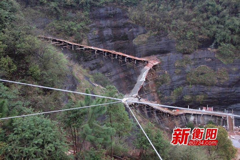 衡阳首座玻璃栈道5月1日等你来 绝对惊险刺激