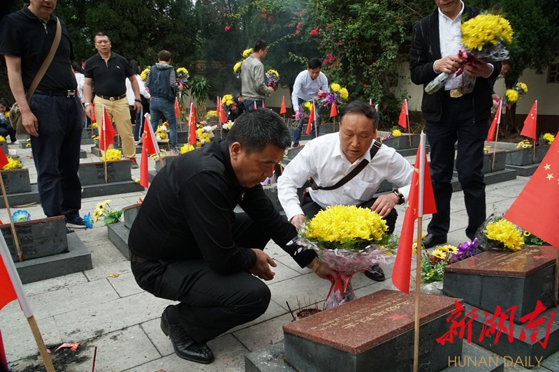 3月31日,广西龙州烈士陵园,群山肃穆,草木森严.