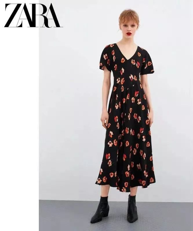 zara 花朵印花v领连衣裙 参考价格:rmb 299 淘口令:￥ahuwbdglwo5￥