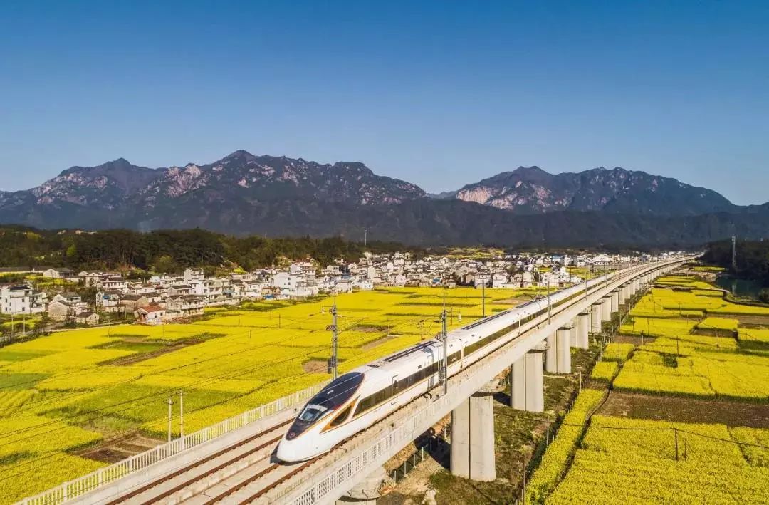 黄山各县经济总量_黄山奇石图片(3)