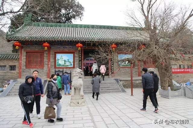 浚县大伾山天宁寺大门