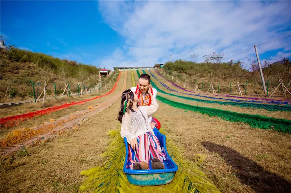 清明来武功山滑草场踏青千人免费恰艾米古