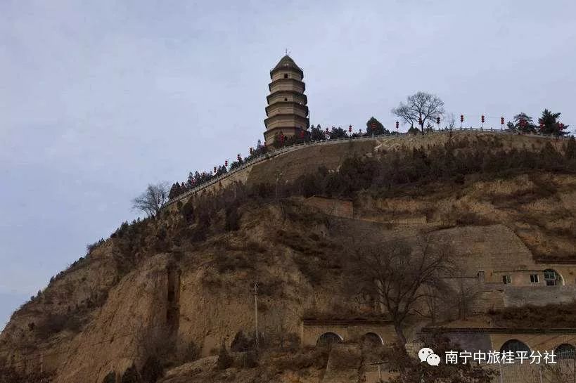 车观革命圣地的象征——宝塔山,怀念老一辈革命先烈当年的延安岁月