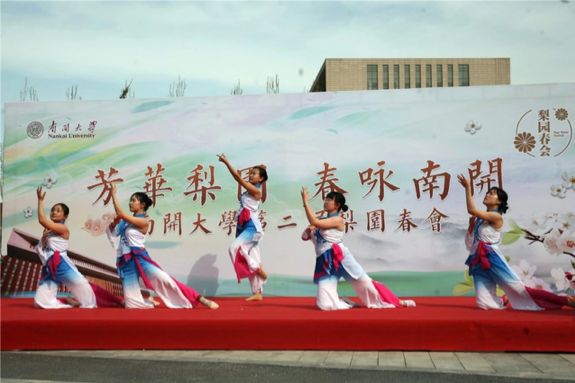 梨园春开幕曲简谱_梨园春开幕曲 高鹏飞 高音质在线试听 梨园春开幕曲歌词 歌曲下载 酷狗音乐