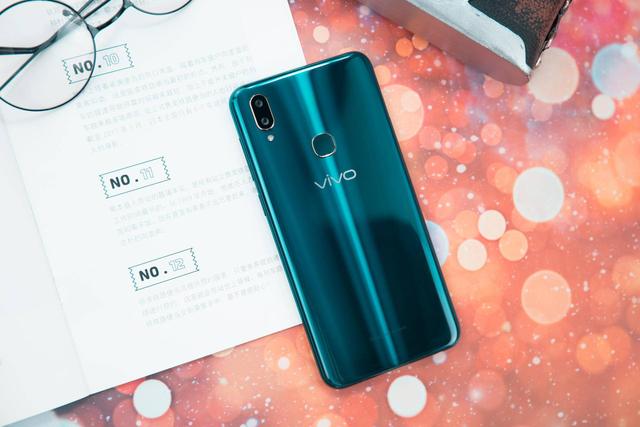 切身驗證vivo Z3翡翠色實力：時尚+流暢+耐用，同價位難出其右！ 科技 第1張