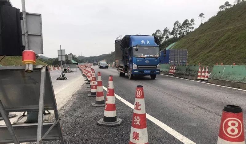 据了解,兰州至海口高速公路广西南宁经钦州至防城港段改扩建工程(简称