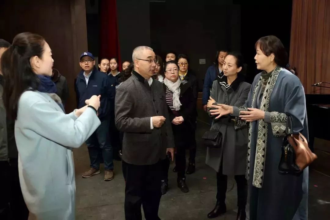 中国歌剧舞剧院与中国残疾人艺术团开展学习交流活动